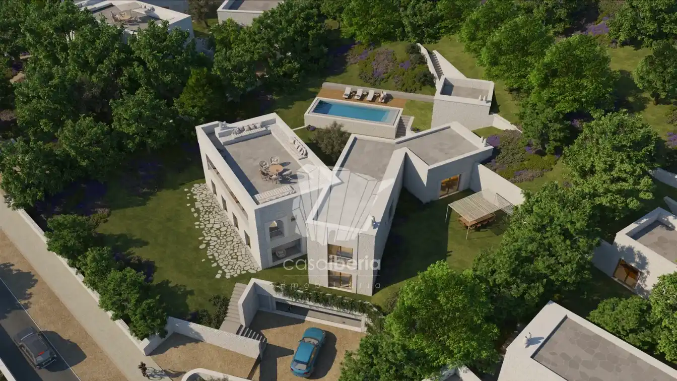 Six-bedroom Villa with Pool and Garden