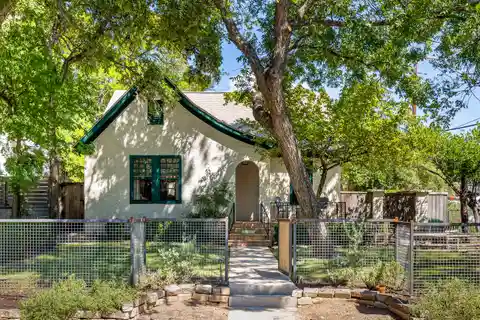 Beautifully Restored 1932 Tudor in Shoal Crest