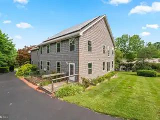 Rare Eight-Acre Sanctuary