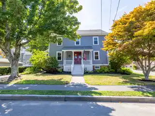 Antique Home in the Center of Downtown