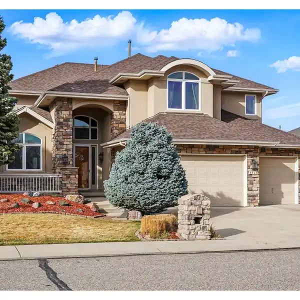 LUXURY AND COMFORT ON UTE CREEK GOLF COURSE