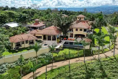 Hacienda La Esmeralda in Perez Zeledon