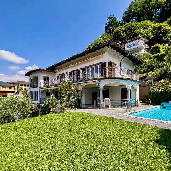 LOVELY AND ELEGANT VILLA