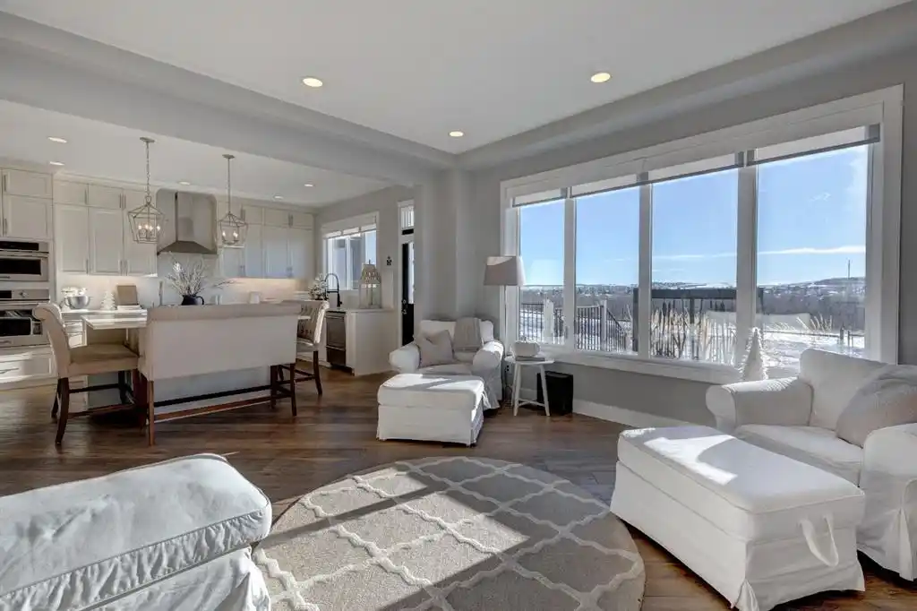 Exceptional Property with Spectacular Views