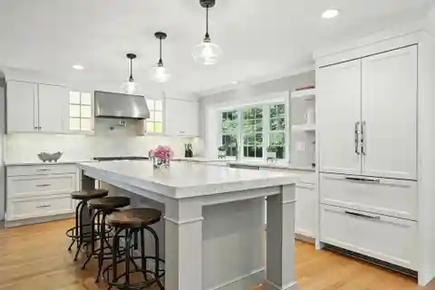 Beautiful Salt Box Colonial