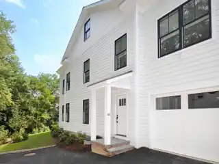 Impeccable River-View Home Near Town