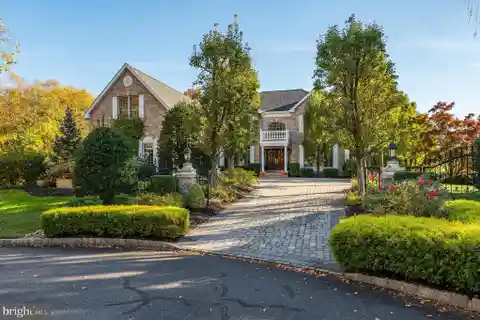 Stunning Custom Estate Backing 31 Acres Privacy