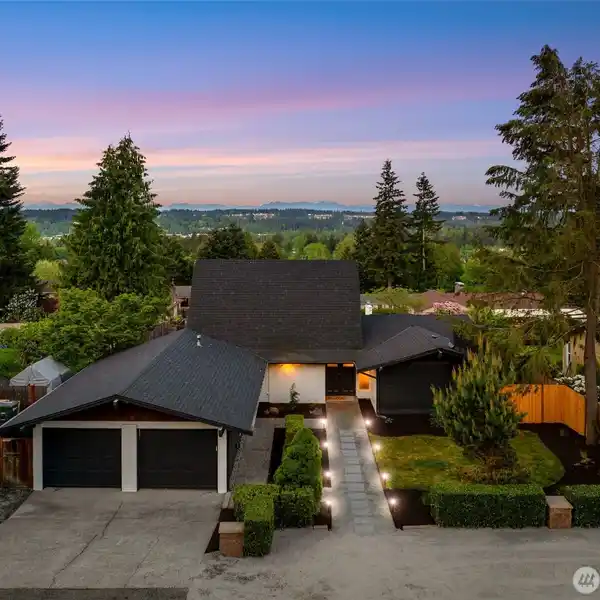 REIMAGINED HOME ON THE HILLS OF CANYON PARK