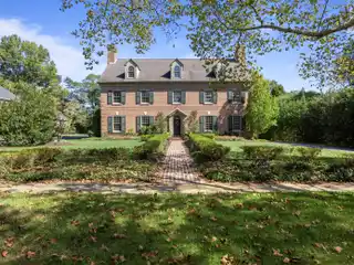 Architecturally Significant Georgian Colonial Residence