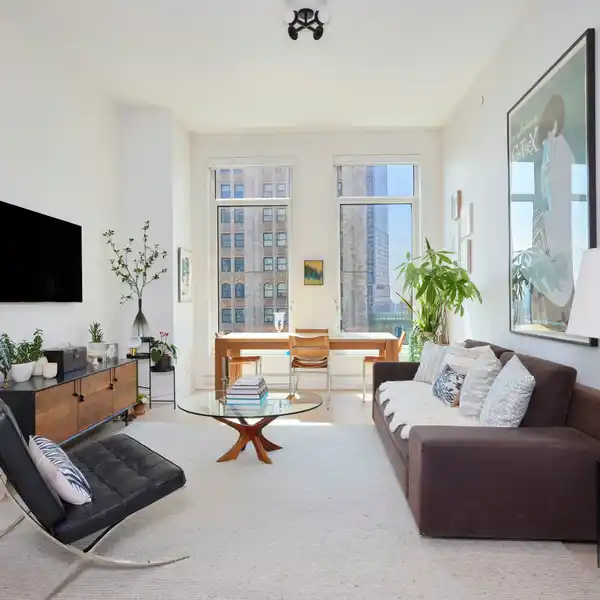 GRAND-SCALE ONE BEDROOM AT FOUR SEASONS PRIVATE RESIDENCES