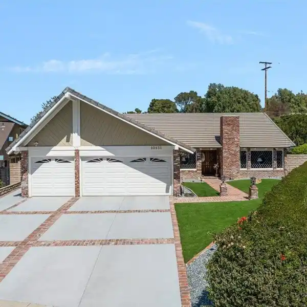 METICULOUSLY REMODELED DREAM HOME