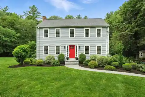 Beautiful Salt Box Colonial