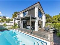 CONTEMPORARY RESIDENCE THAT EXUDES MODERN LUXURY