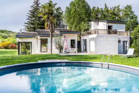 Architect-designed Property in the Chevreuse Valley