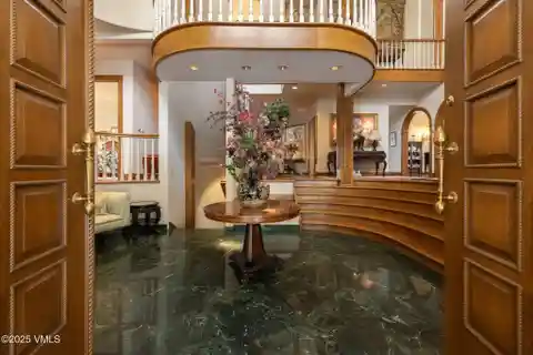 Magnificent Mountain Manor