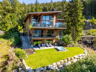 Luxury Chalet in Exclusive Kadenwood