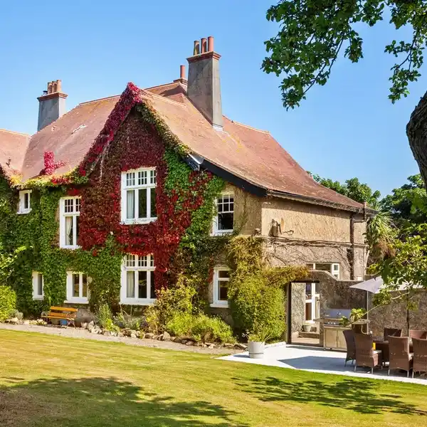 SUPERB EDWARDIAN HOUSE IN AN UNRIVALED POSITION