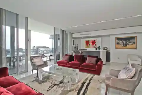 Bespoke Simplex Penthouse with Direct Lift Access to Your Front Door