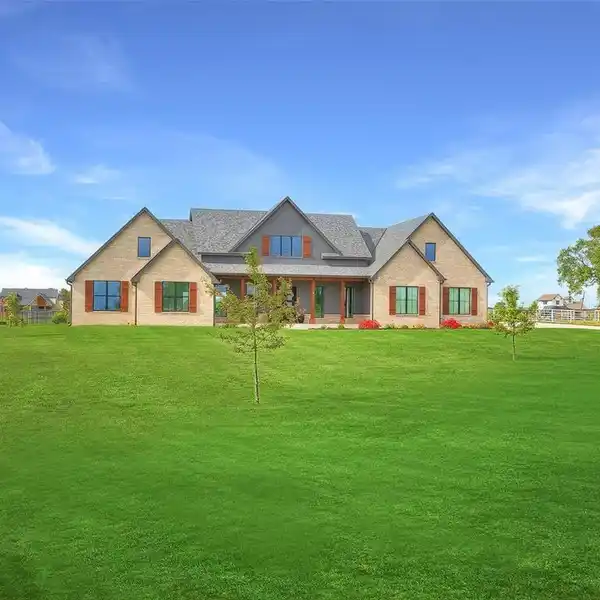 LUXURY AND FUNCTIONALITY WITH ENERGY EFFICIENCY