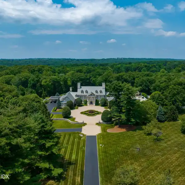 TRULY UNIQUE 19-ACRE MID-COUNTRY ESTATE