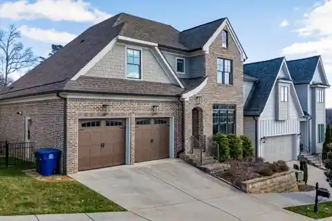 Elegance and Comfort in Prestigious Magnolia One
