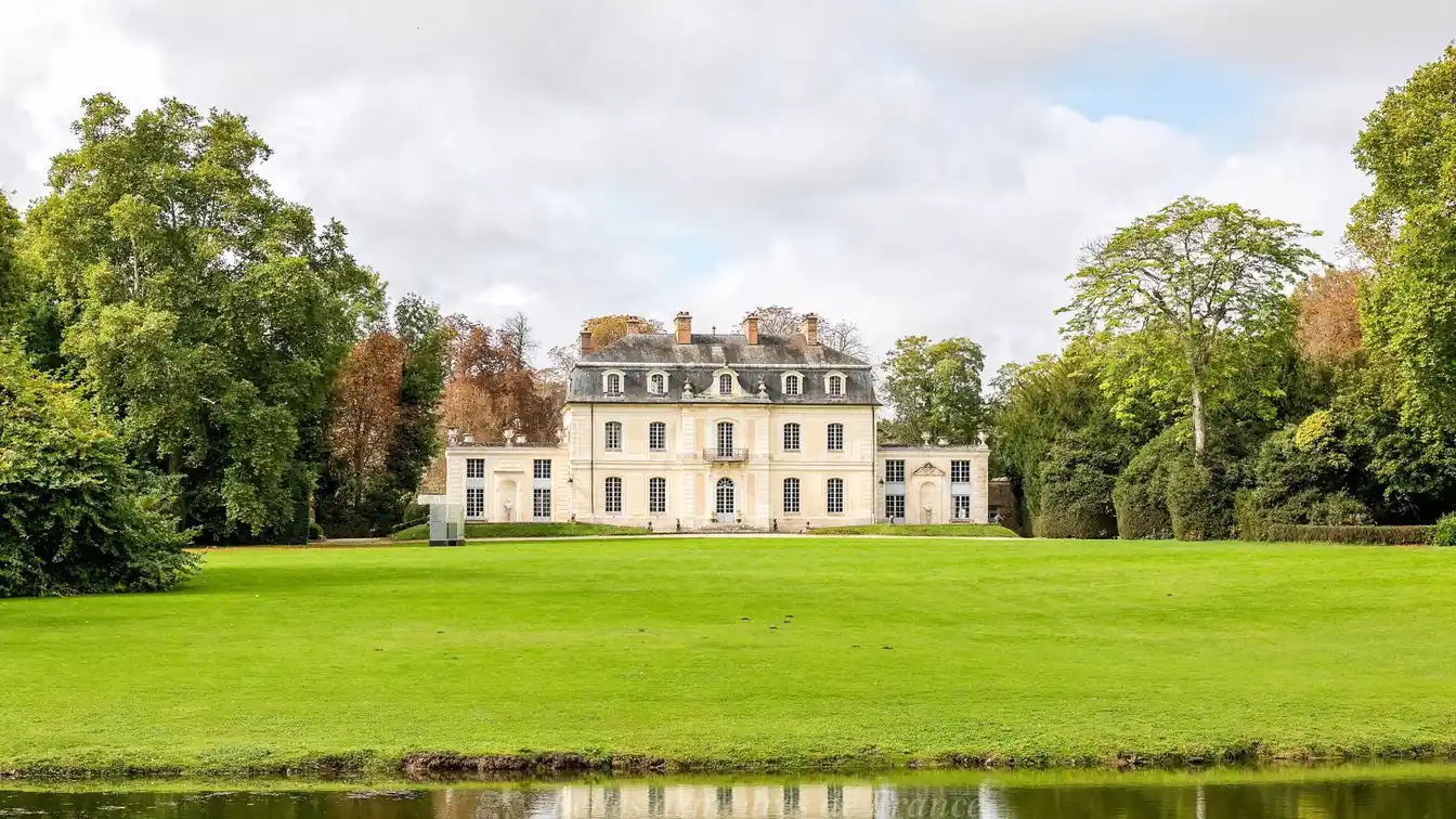 Elegant Chateau with a Rich History