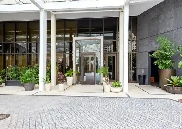 LUXURIOUS FULLY FURNISHED CUSTOM 4 SEASONS CONDO