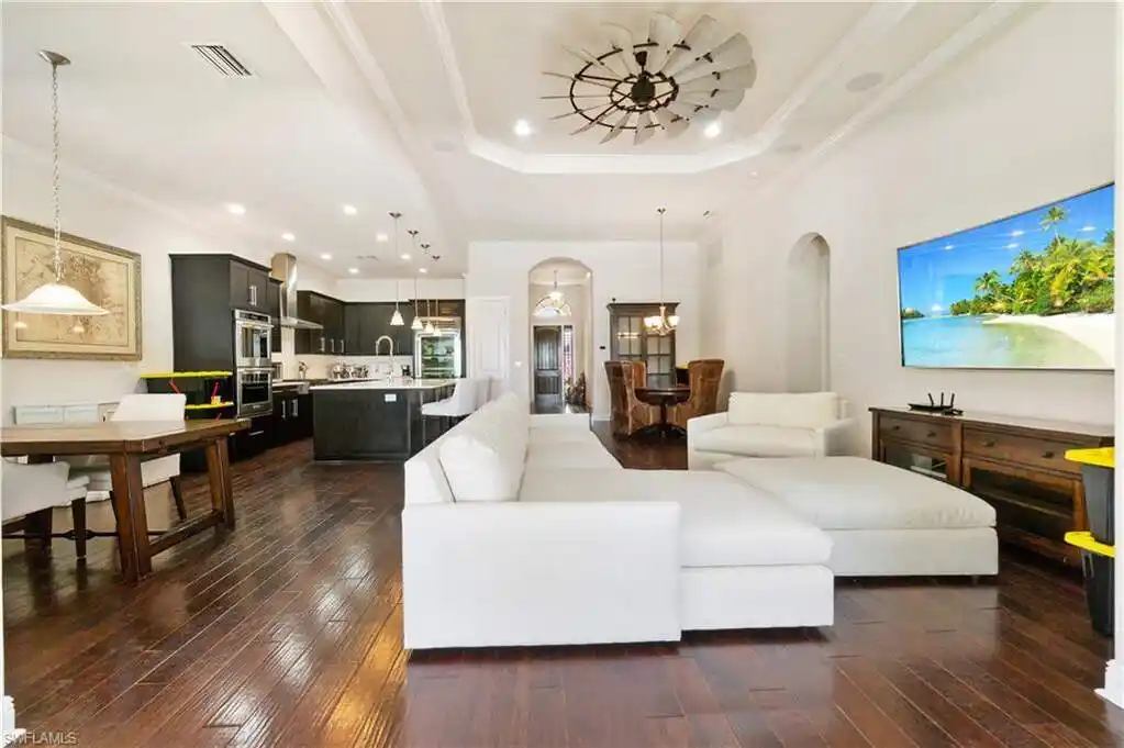 Masterpiece of Elegance in Cordova at Spanish Wells