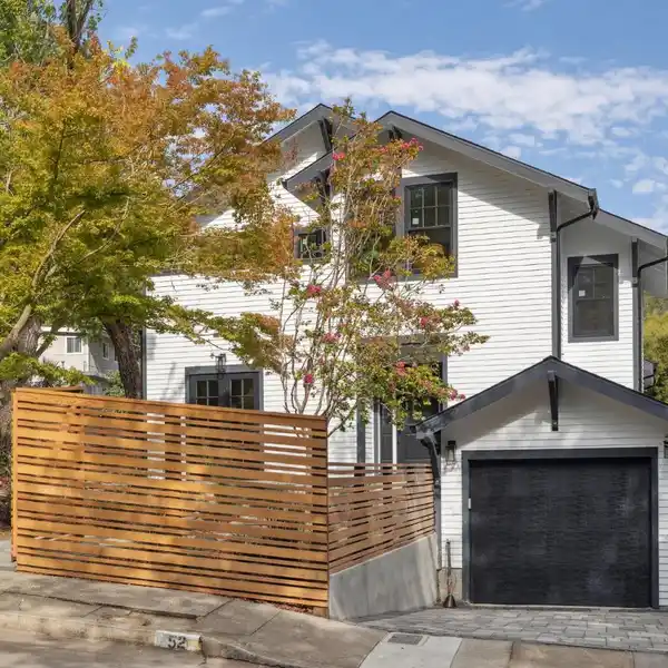 COMPLETELY REIMAGINED RESIDENCE IN SEMINARY