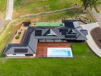 THE VERY LATEST IN LUXURIOUS LIVING