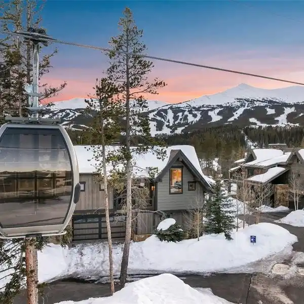 LUXURIOUS MOUNTAIN HOME IN COVETED SHOCK HILL