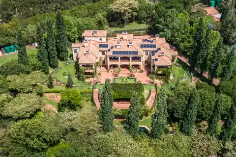 Magnificent Italian Villa-style Property