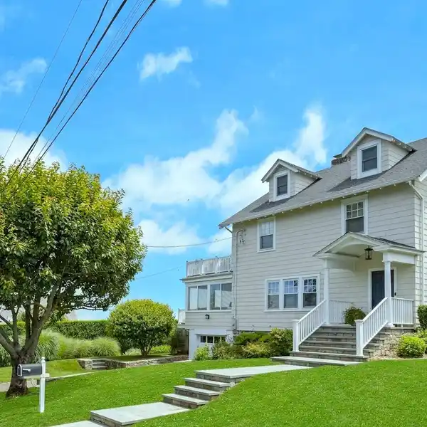 COASTAL LIVING AT ITS BEST