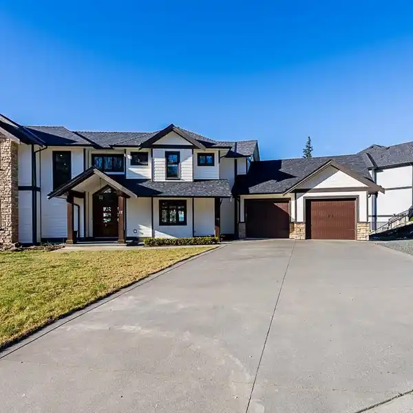 CUSTOM GATED HOME OVERLOOKING MOUNTAINS AND VALLEY