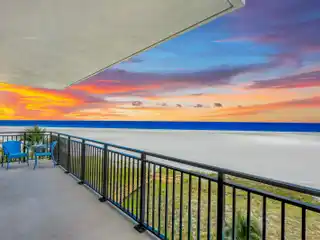 Luxury Beachfront Condo in Prime Marco Island