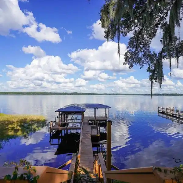 STUNNING CUSTOM LAKEFRONT HOME