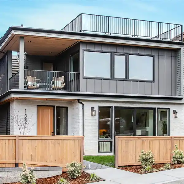 MODERN NEW CONSTRUCTION VIEW HOME
