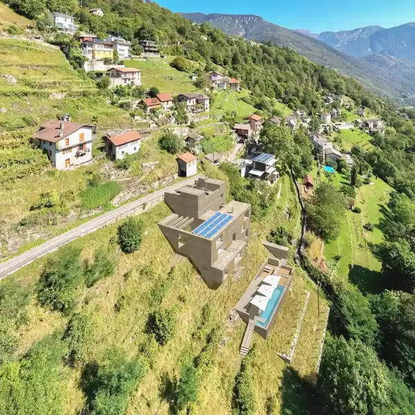 SPACIOUS AND BRIGHT RESIDENCE