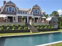 EXQUISITE GAMBREL MANOR