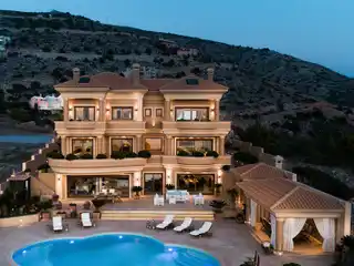 Peaceful Luxury Villa in Saronida