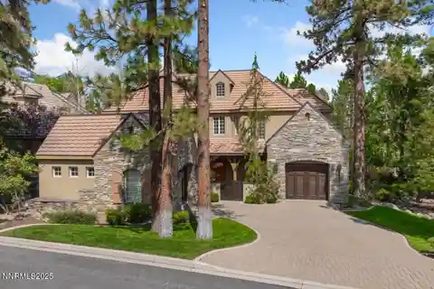 Beautiful and Spacious Cottage Model in Montreux