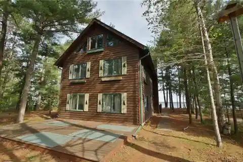 Lakefront Gem with Sandy Shoreline