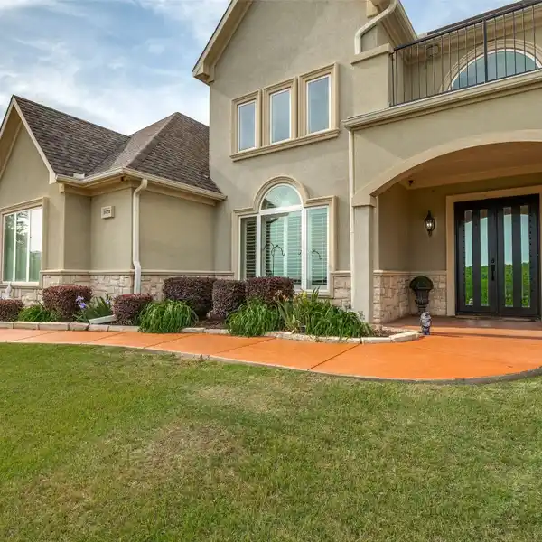 EXQUISITE HILLTOP ESTATE