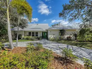 Spacious Five Bedroom Home in the Heart of Siesta Key