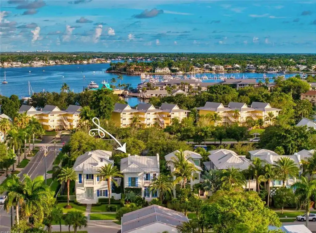 Beautiful Home in the Heart of Olde Naples
