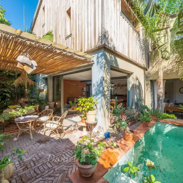 CONTEMPORARY VILLA IN PEACEFUL LA CAPTE