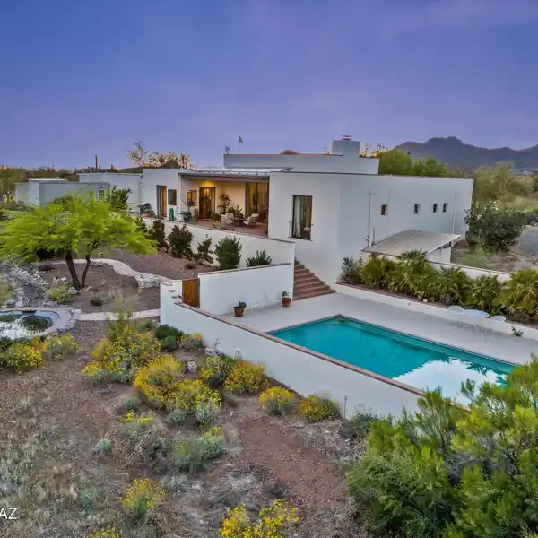 STUNNING ESTATE IN LA CHOLLA AIRPARK