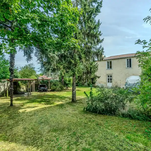 EXCEPTIONAL LIVING IN CLISSON