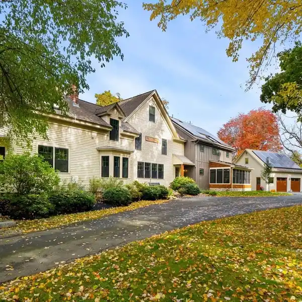 DESIGNER-OWNED FARMHOUSE