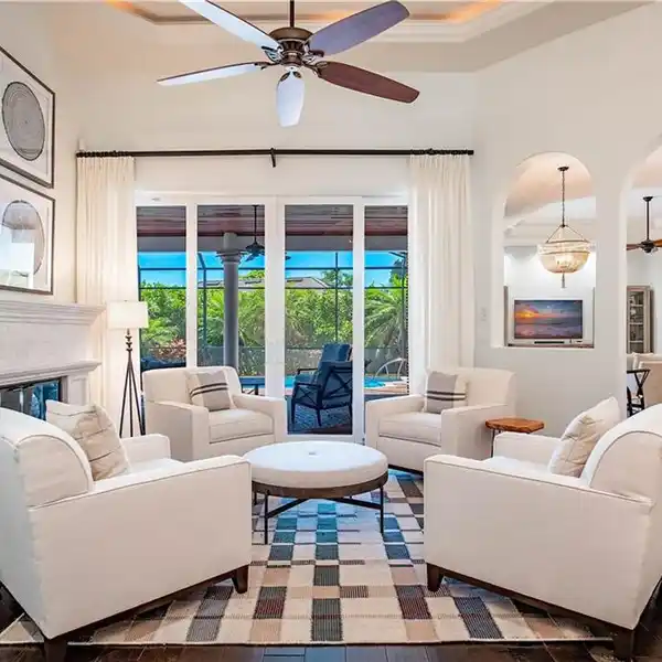 SOPHISTICATED ESTATE IN AN EXCLUSIVE ENCLAVE